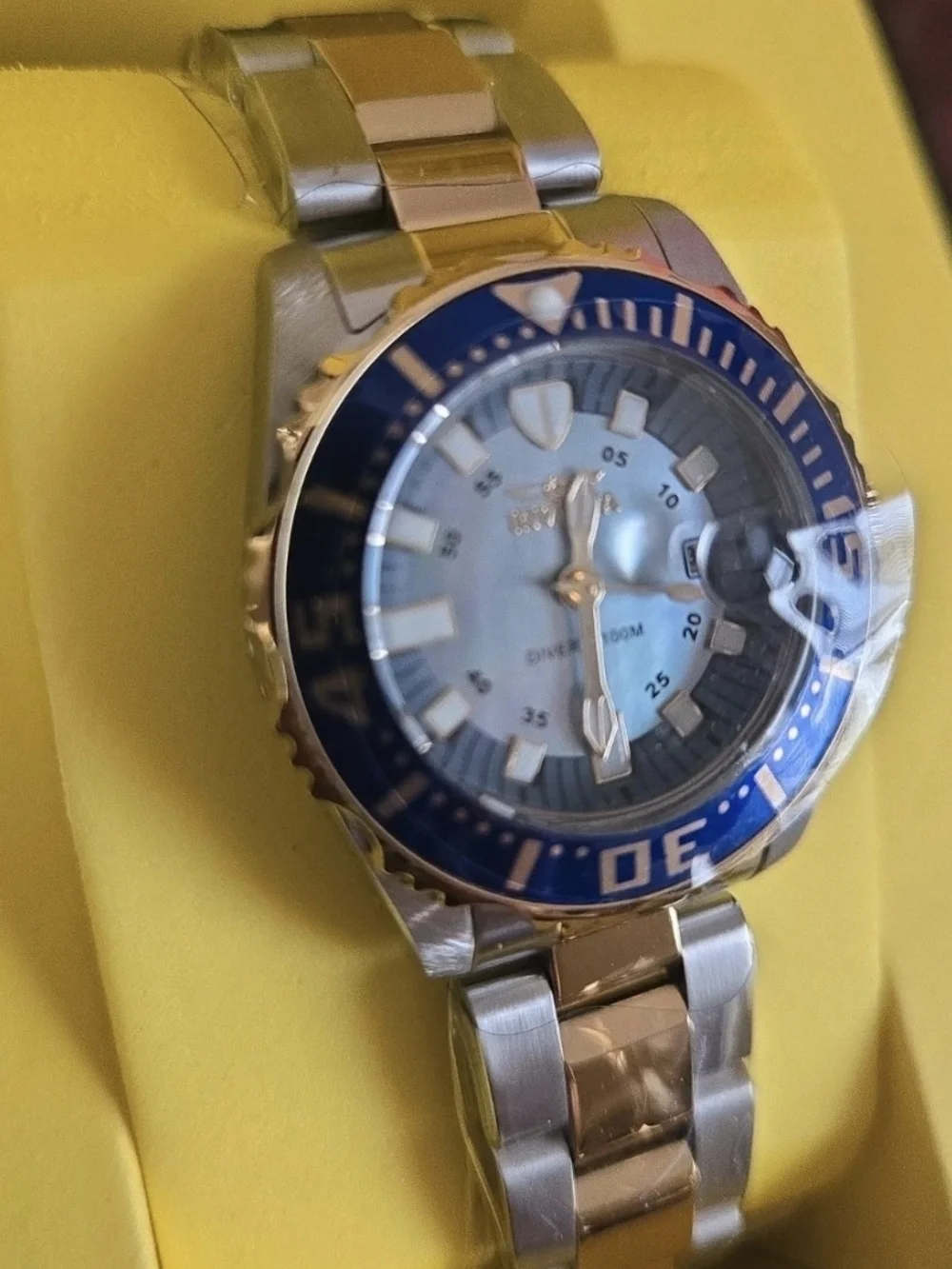 2961 Invicta Swiss Ronda 585 Caliber Pro Diver Watch with Blue Dial Womens 30mm